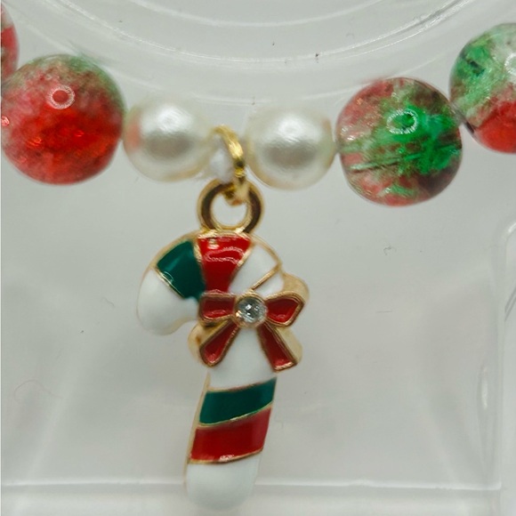 🎅🏻Green and Red Candy Cane Christmas Glass Beaded Bracelet🎅🏻 - Picture 2 of 7
